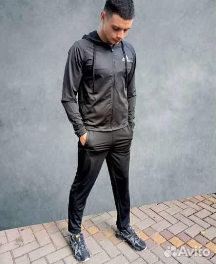 Спортивные костюмы Adidas