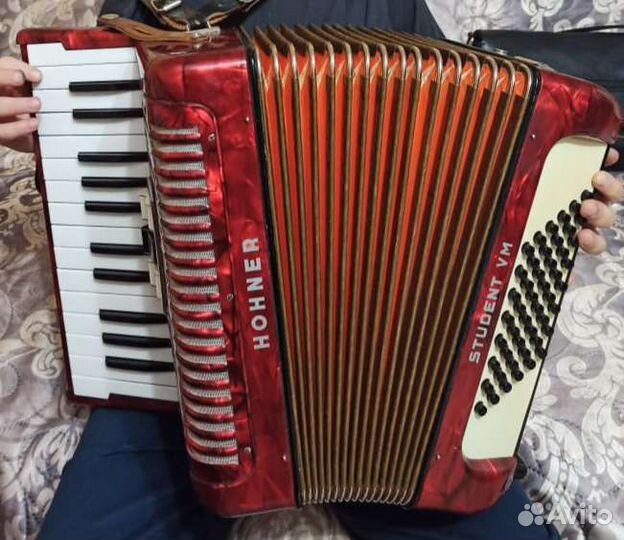 Аккордеон Hohner student VM 1/2
