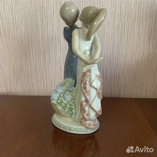 Фарфоровая статуэтка Lladro