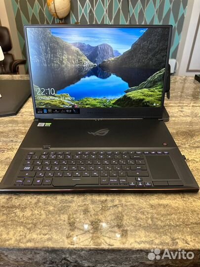 Ноутбук asus ROG ZePhyrus S17
