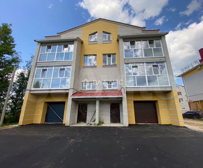 4-к. квартира, 208 м², 1/3 эт.