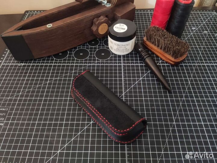 Футляр для очков (очешник)