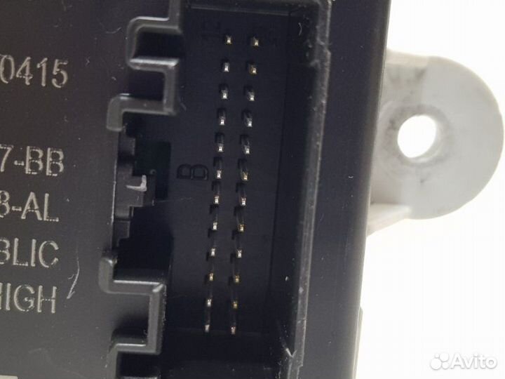 Блок комфорта передний левый Ford Focus 3 1.5 M8DB