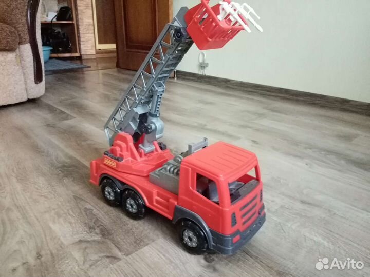Машина Автовышка большая