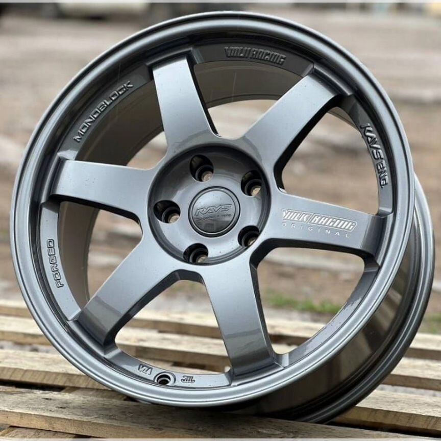 Литые диски RAYS Volk Racing TE37 8.5×R18 5×114.3