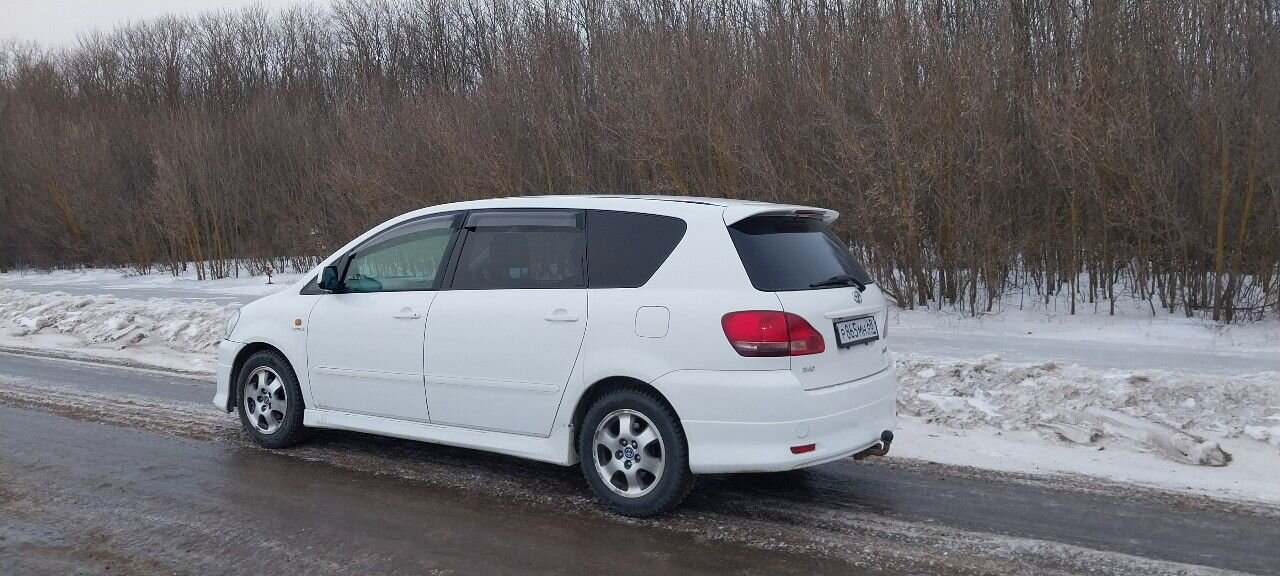 Toyota Ipsum: фото владельца