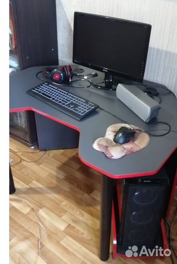 Геймерский стол