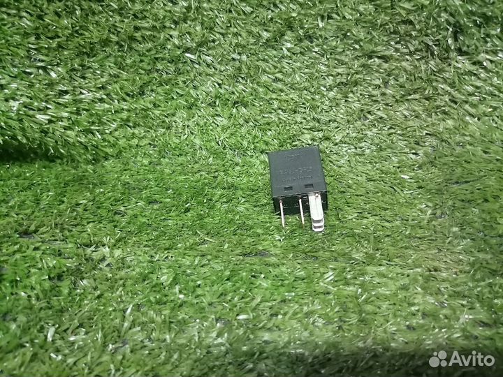 Реле 8Z0951253 Audi A4 B6 8EC