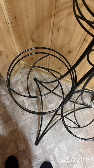 Подставка для цветов напольная металлическая