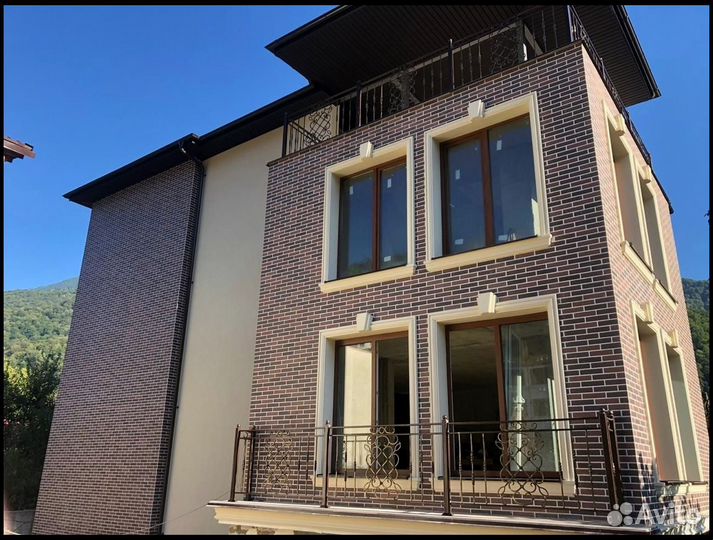 Гибкий кирпич на сетке для фасадов и интерьера