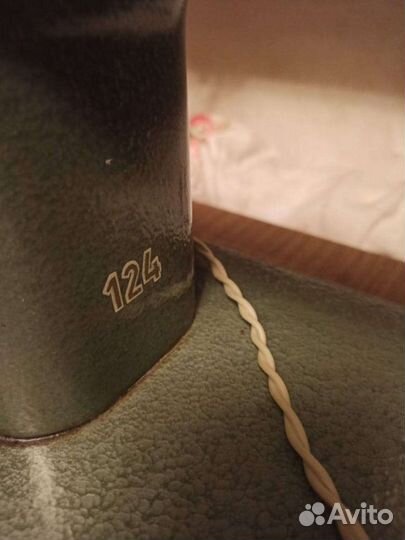 Швейная машина Минерва 124