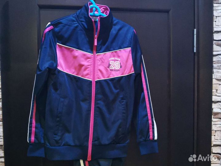 Спортивный костюм для девочки на рост 140см