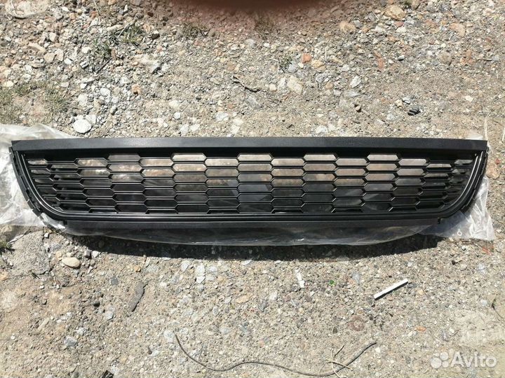 Решетка нижняя бампера VW Polo HB 09-14