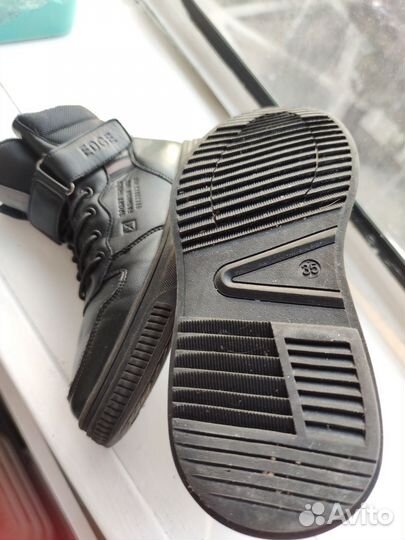 Ботинки на мальчика 36р., утеплённые