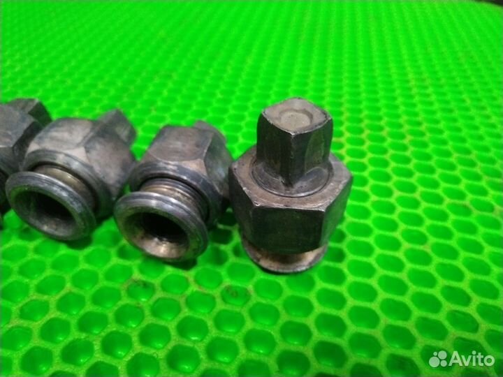 Футорка Mazda Titan whs5t VS, задняя правая