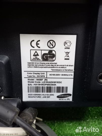 Монитор Samsung SyncMaster 940BF 19