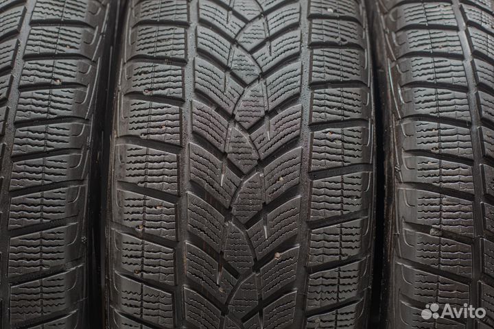 Goodyear UltraGrip Performance Gen-1 235/60 R18 107H