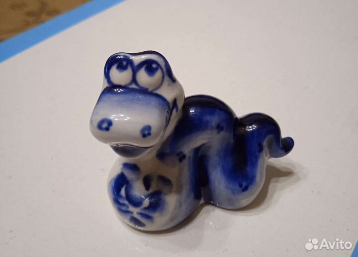 Гжель- фигурки, ваза, новые