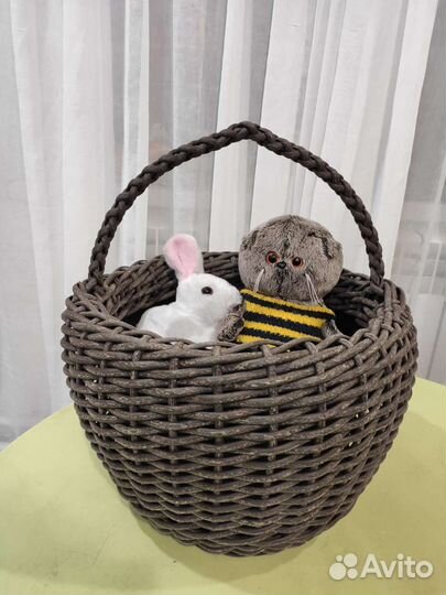 Корзина плетеная с ручкой для хранения