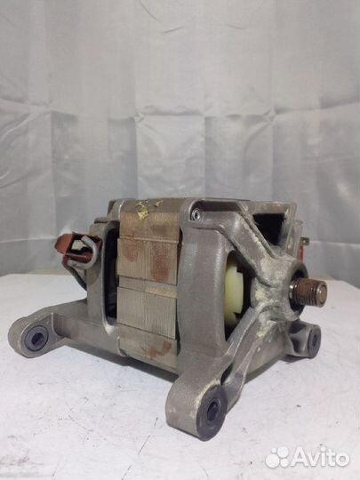 Двигатель стиральной машины Indesit/Ariston