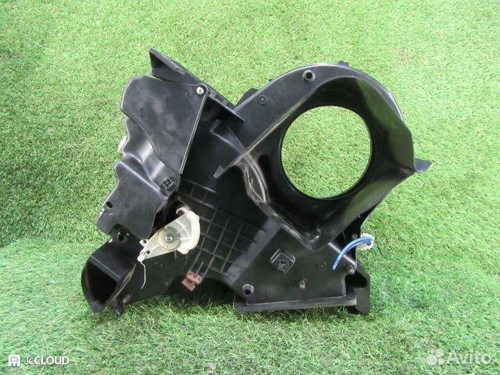 Печка на nissan vanette SK82MN F8