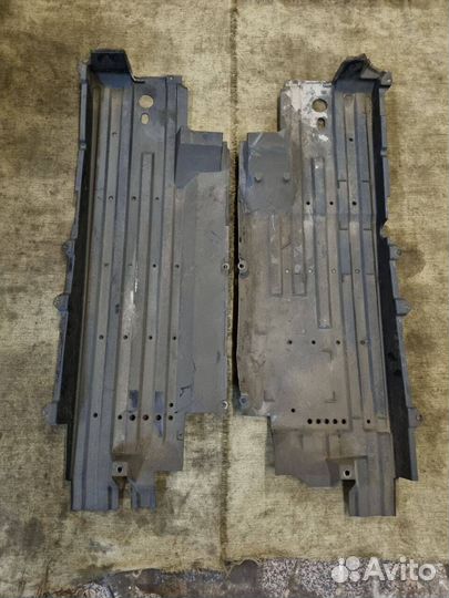 Пыльник днища Mazda CX 7