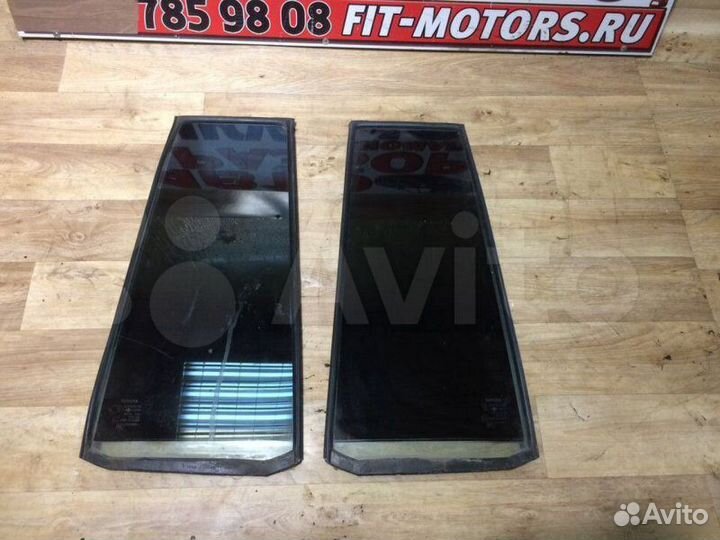 Стекло глухое Toyota Land Cruiser 100