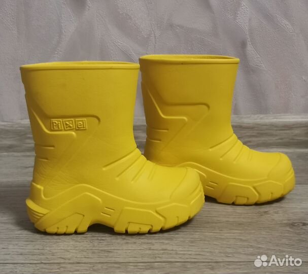 Резиновые сапоги р-р 24