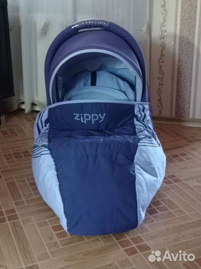 Коляска 3 в 1 Zippy Tutis