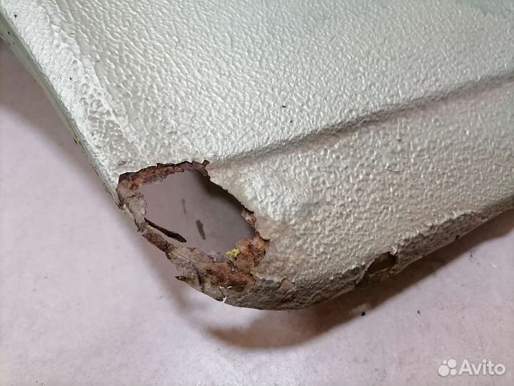 Крыло переднее правое Volvo 340 1984-1991