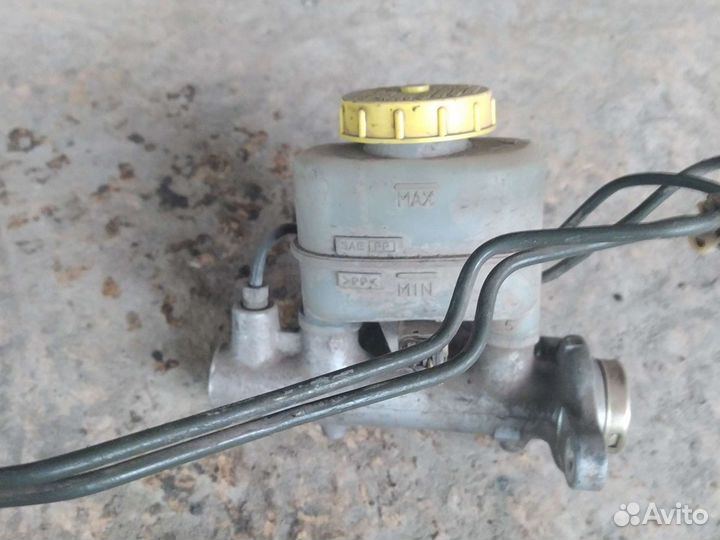 Nissan сани,вакум,главный тормозной с бочком,ABS