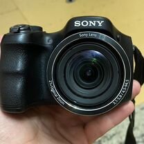 Цифровой фотоаппарат Sony