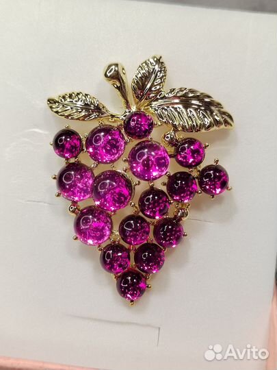 Брошь Виноград Изабелла