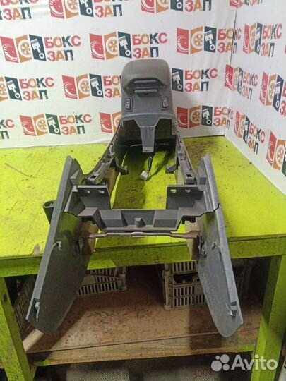 Подлокотник центральной консоли mazda 6 GG