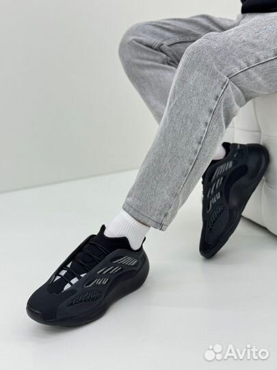 Кроссовки мужские Adidas yeezy 700