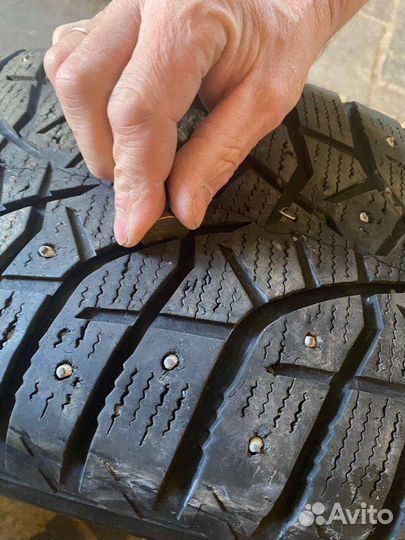 Bridgestone Blizzak Ice 285/60 R18