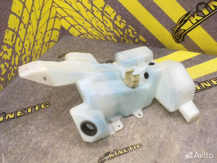 Бачок омывателя лобового стекла Ниссан Кашкай J11