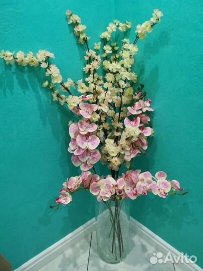 Огромные искусственные цветы