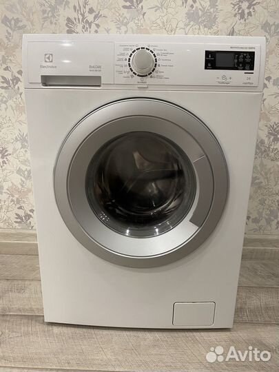 Стиральная машина с сушкой Electrolux