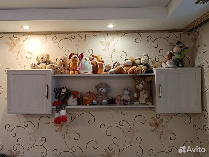 Продаётся комплект детской мебели