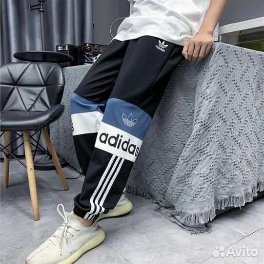 Спортивные штаны adidas