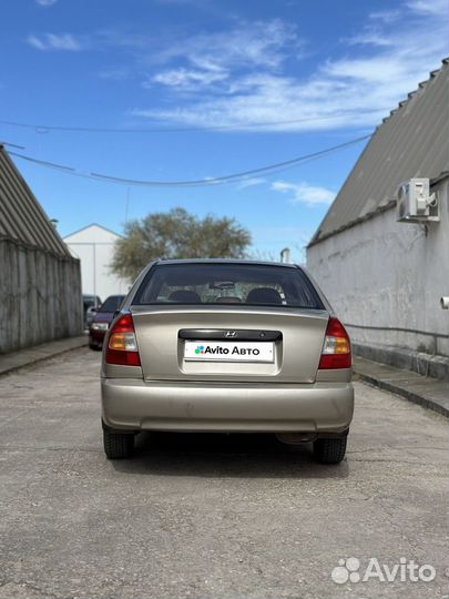 Hyundai Accent 1.5 AT, 2005, 200 000 км