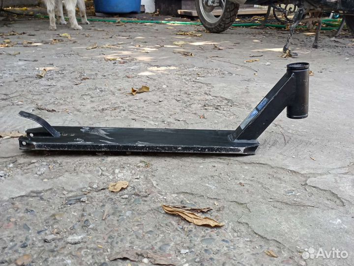 Дека на трюковой самокат