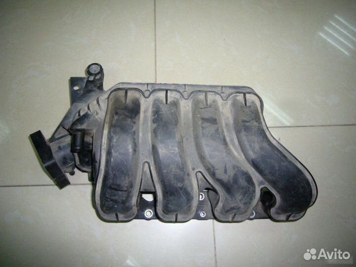 Коллектор впускной Toyota Corolla E12 3ZZ 2006