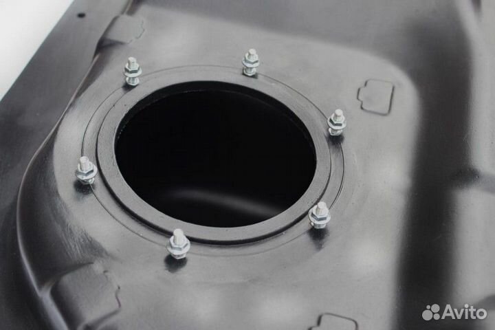 Топливный бак Митсубиси Аутлендер 1