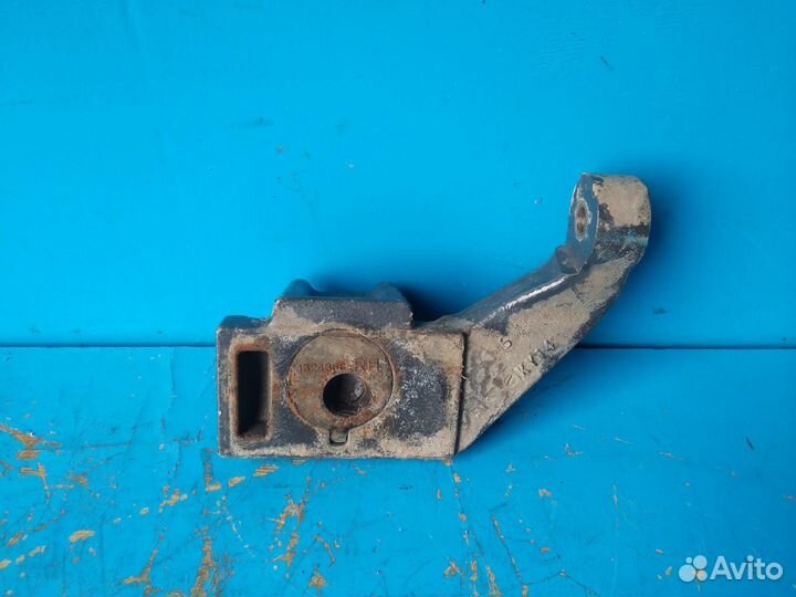 Опора переднего амортизатора Scania R-Serie 2004