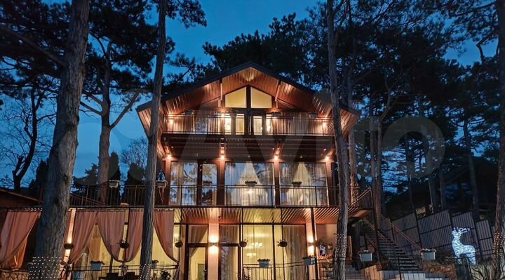 Дом 250 м² на участке 10 сот.