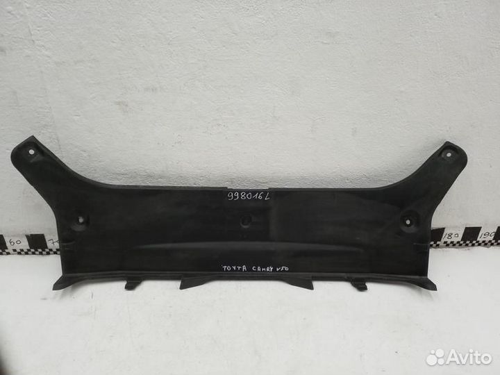 Обшивка задней панели Toyota Camry V50