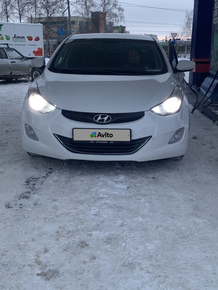 Hyundai Elantra: фото владельца
