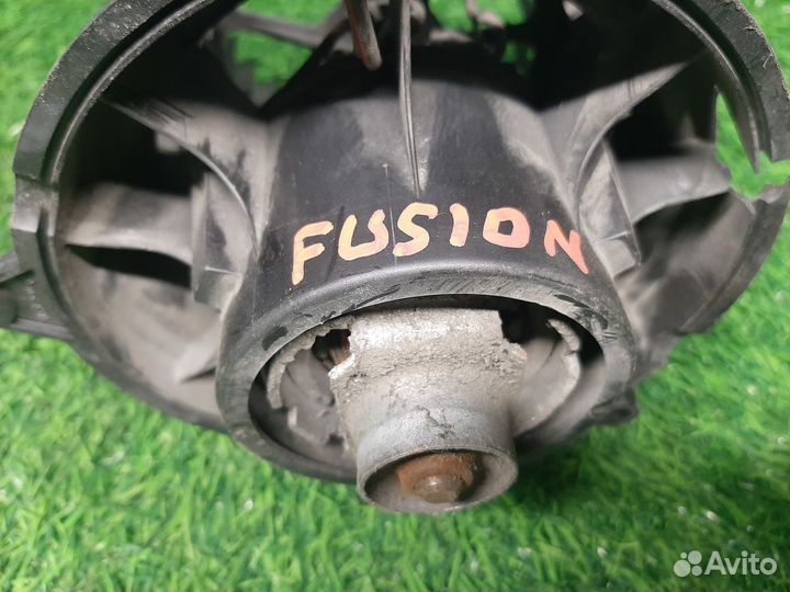 В наличии: Моторчик отопителя для Ford Fusion 1